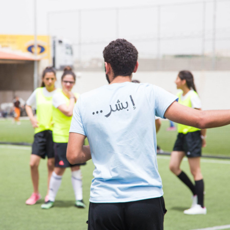 Regelmäßig trainiern, um besser zu werden: Projekt zum Mädchenfußball in Jordanien