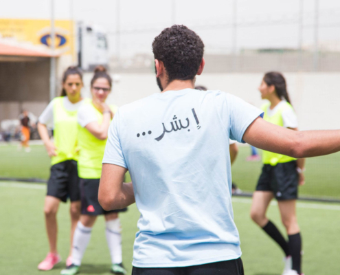 Regelmäßig trainiern, um besser zu werden: Projekt zum Mädchenfußball in Jordanien