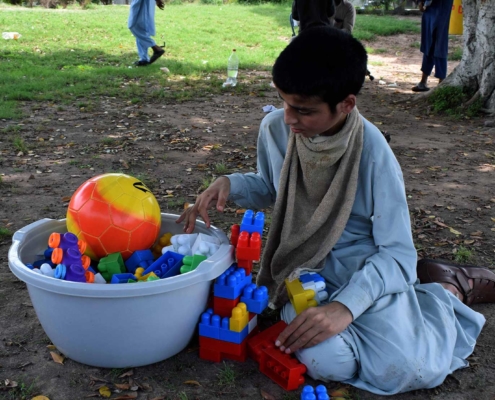 Spielsachen für Kinder: Hilfe für Pakistan
