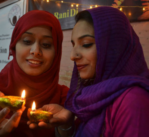 Peace and Interfaith Harmony in Pakistan - Women together